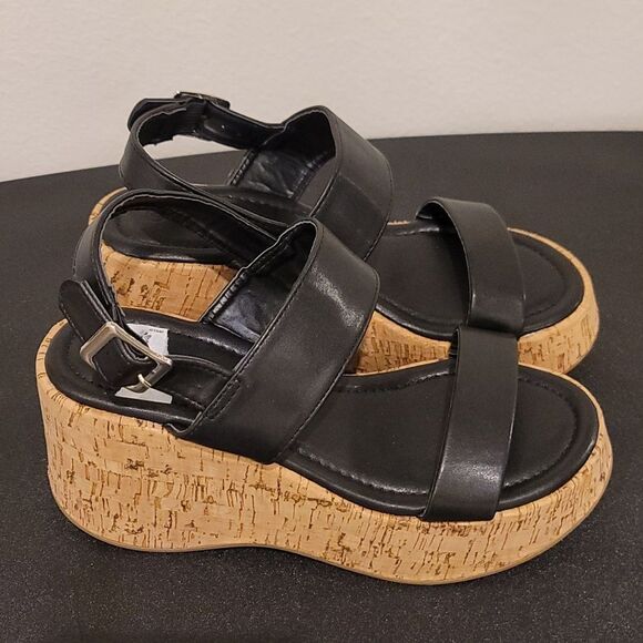 BRAND NEW WILD DIVA LOUNGS DOUBLE STRAP WEDGE SANDAL - Picture 5 of 16